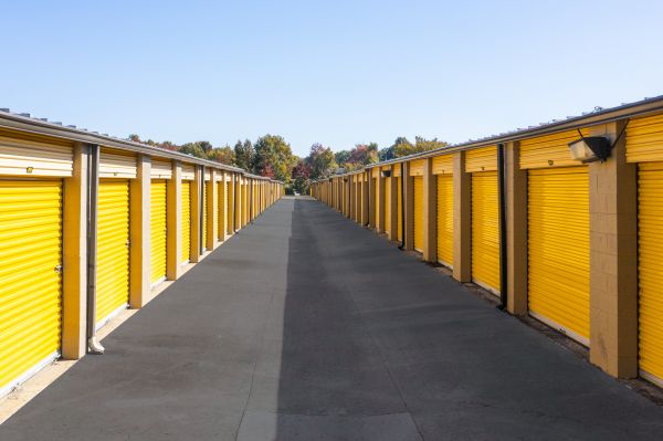 Devon Self Storage - 9220 - HOLDEN ROAD - 3511 South Holden Road