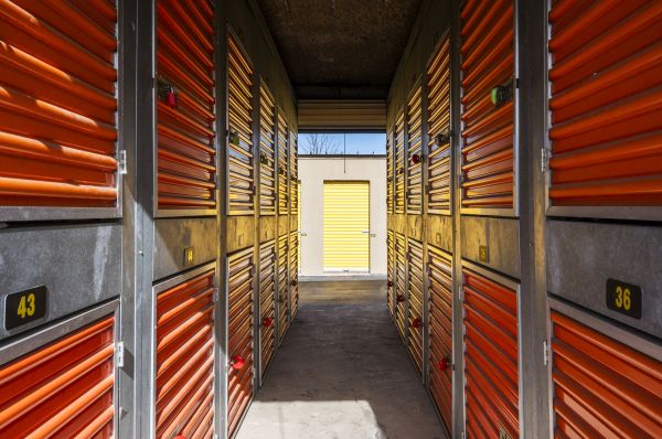 Devon Self Storage - 9235 - 7437 GARNERS - 7437 Garners Ferry Road