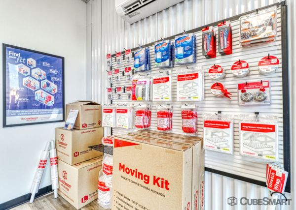 CubeSmart Self Storage IL Springfield S Dirksen Pkwy - 3001 South Dirksen Parkway