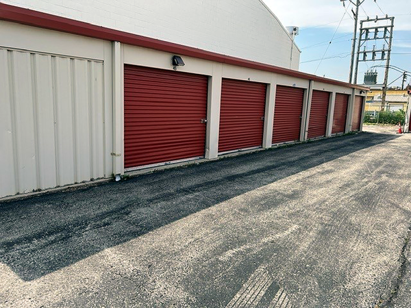 Storage Rentals of America - Milwaukee - N. Teutonia Ave. - 6980 North Teutonia Avenue