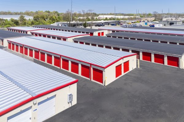 Devon Self Storage - 9239 - MAIN STREET - 364 West Main Street