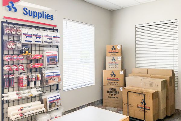 Devon Self Storage - 9241 - SHACKLE ISLAND - 63 New Shackle Island Road
