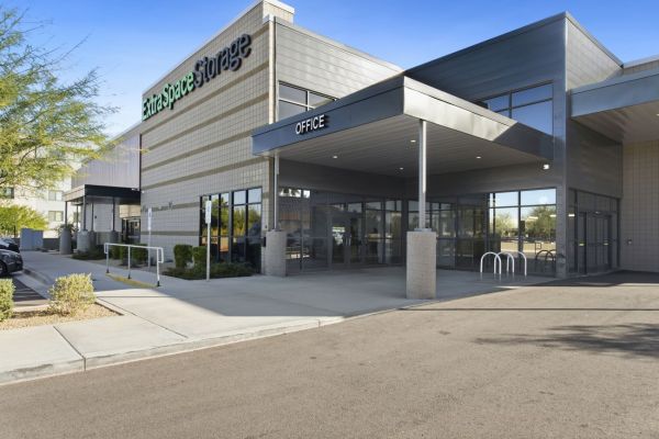 Extra Space Storage - 6516 - Scottsdale - E McDowell Rd | SpareFoot