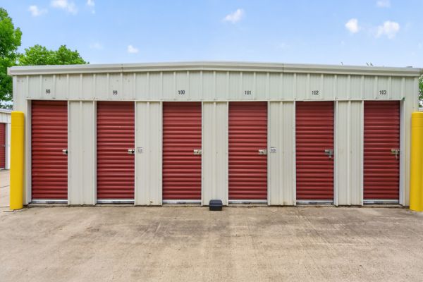 StorageMart - Hickman Ct - 10135 Hickman Ct
