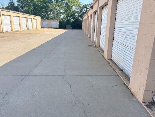 Storage Depot - 715 York Rd - 715 York Road