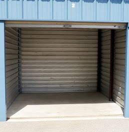 Golden Target Self Storage - 8601 Montgomery Boulevard Northeast