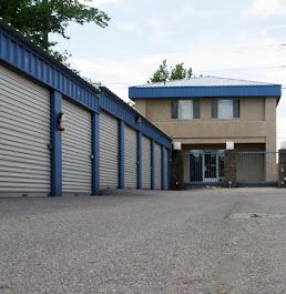 Golden Target Self Storage - 8601 Montgomery Boulevard Northeast