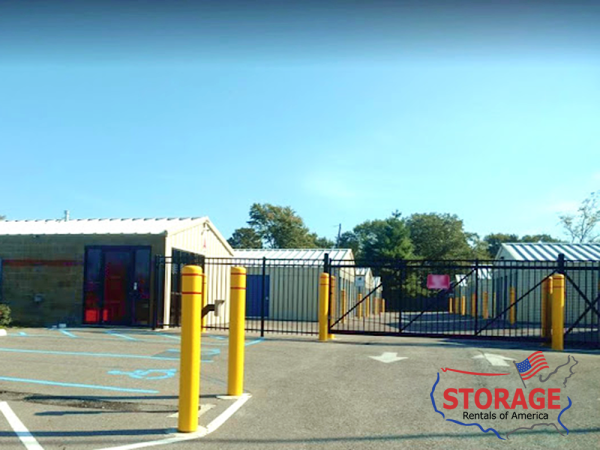 Storage Rentals of America - Sellersburg - Commerce Park Dr. - 8511 Commerce Park Drive