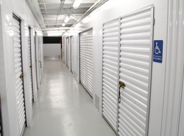 Lowndes Hill Road Self Storage - 15 Watson Aviation Road