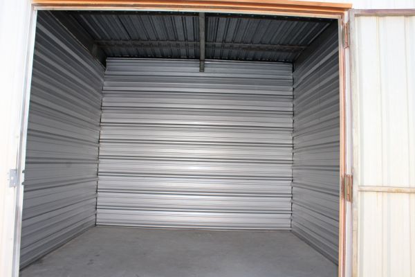 Lowndes Hill Road Self Storage - 15 Watson Aviation Road