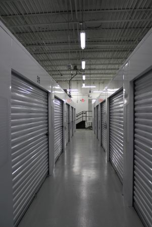 Lowndes Hill Road Self Storage - 15 Watson Aviation Road