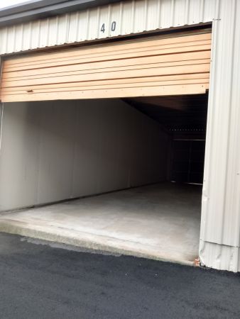Lowndes Hill Road Self Storage - 15 Watson Aviation Road