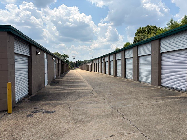 Storage Rentals of America - Jackson - Monroe St. - 649 Monroe Street