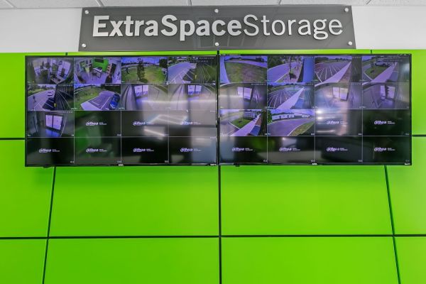 Extra Space Storage - 1999 - Sebring - Northside Dr - 33133 Northside Drive