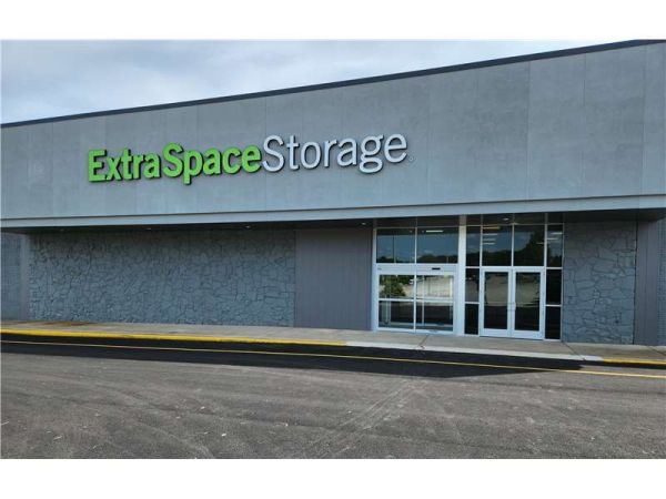 Extra Space Storage - 6157 - Red Lion - Dairyland Sq - 14 Dairyland Square