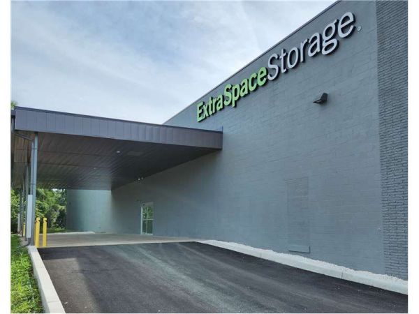 Extra Space Storage - 6157 - Red Lion - Dairyland Sq - 14 Dairyland Square