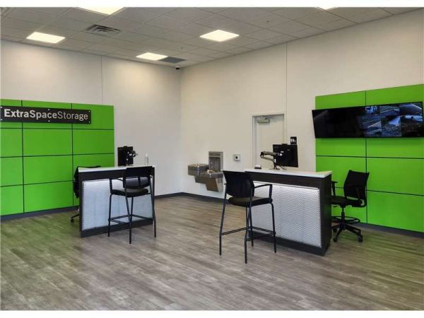 Extra Space Storage - 6157 - Red Lion - Dairyland Sq - 14 Dairyland Square