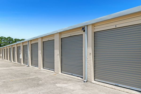 Extra Space Storage - 6523 - Englewood - 730 N Indiana Ave - 728 North Indiana Avenue