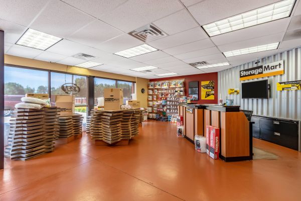 StorageMart - Hickman Rd & 68th St - 6701 Hickman Road