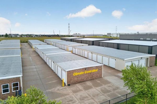 StorageMart - SW 37th St - 775 Sw 37th St