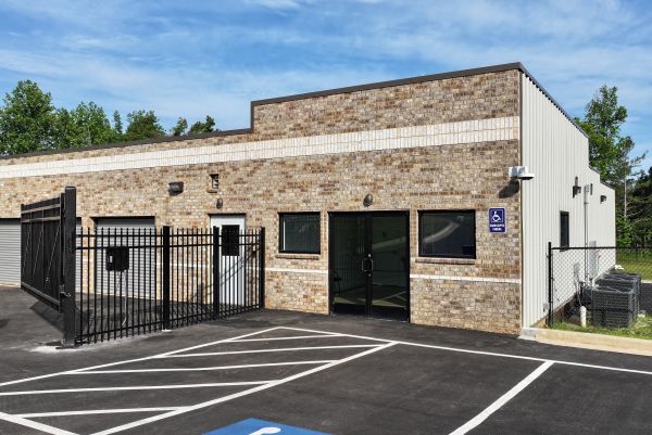 WeStore - 5092 Hog Mountain Road