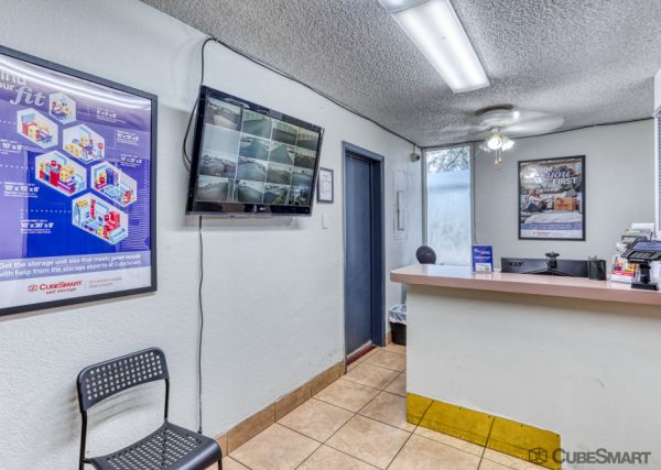 CubeSmart Self Storage AZ Tempe W 1st St - 2235 West 1st Street