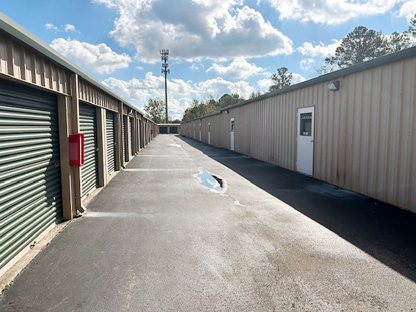 Storage Rentals of America - Huntsville - Members Dr SW - 2055 Members Drive Southwest
