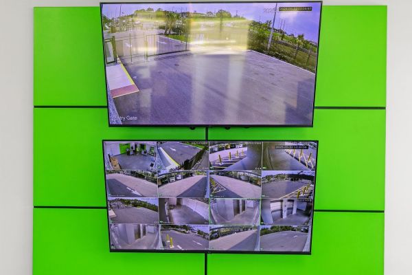 Extra Space Storage - 2038 - Zephyrhills - 7519 Gall Blvd - 7519 Gall Boulevard