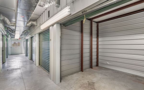 Space Shop Self Storage - Lakeland Annex 1 - 2326 West Memorial Boulevard