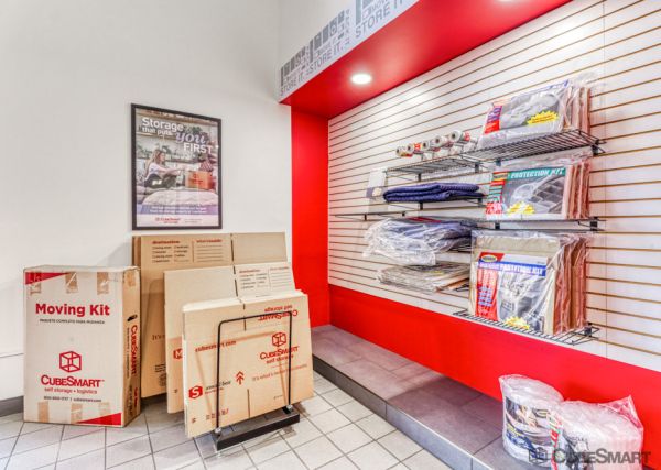 CubeSmart Self Storage - Pearl Street - 4880 Pearl Street
