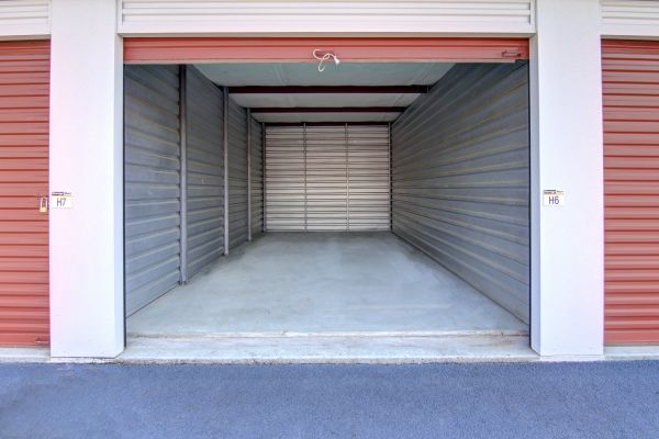 StorageMart - N Columbia St - 1891 North Columbia Street