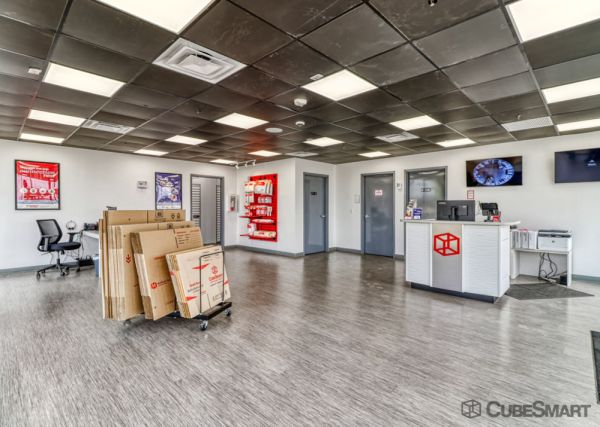 CubeSmart Self Storage AZ Glendale W Glenn Dr - 10911 West Glenn Drive