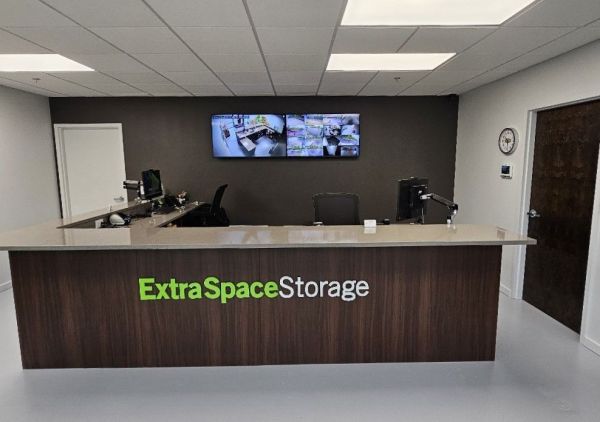 Extra Space Storage - 6514 - Hickory - Falling Creek Rd - 3211 Falling Creek Road