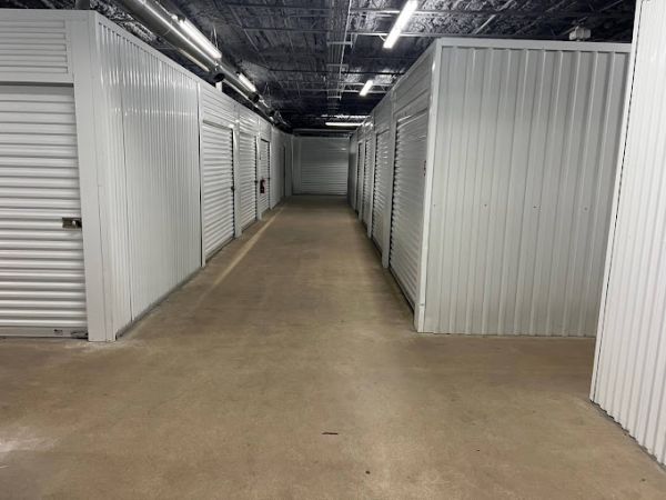 Cedar Creek Self Storage, LLC - 751 South Seven Points Drive