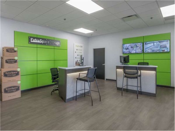 Extra Space Storage - 7024 - Fort Wayne - Anthony Blvd - 7530 South Anthony Boulevard