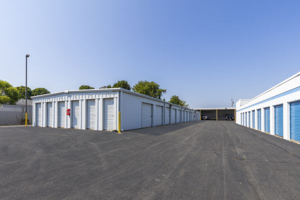 Devon Self Storage - 9292 - Troy - 1585 Troy O'Fallon Road
