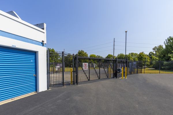 Devon Self Storage - 9292 - Troy - 1585 Troy O'Fallon Road