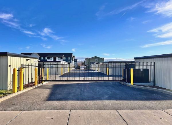 2-Mile Storage - 75 Financial Drive