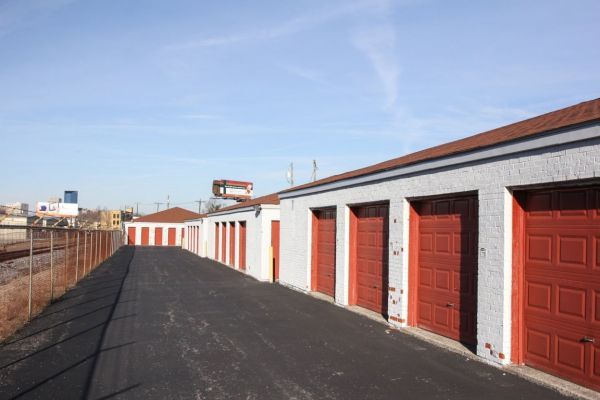 StorageMart - Winchester Rd - 750 Winchester Road