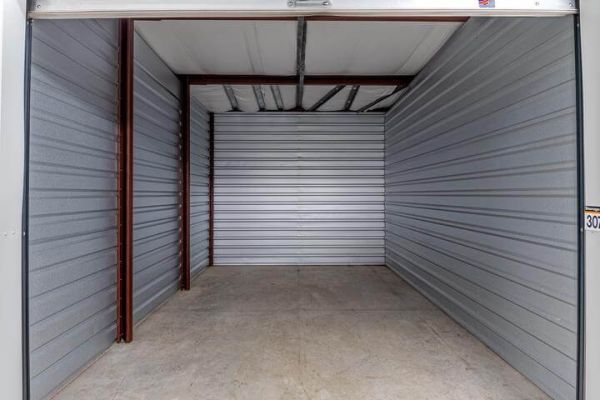 StorageMart - Endeavor Dr - 15385 Endeavor Drive