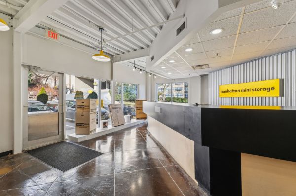 Manhattan Mini Storage - River Rd - 6700 River Road