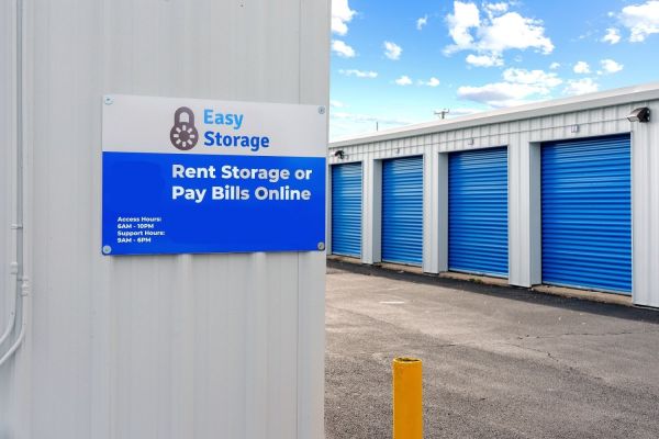 Easy Storage - Crystal Lake - 6419 Lou Street