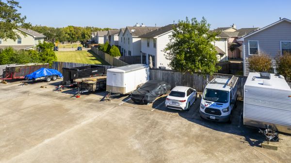 Devon Self Storage Houston, Texas - 1918 Gessner Road
