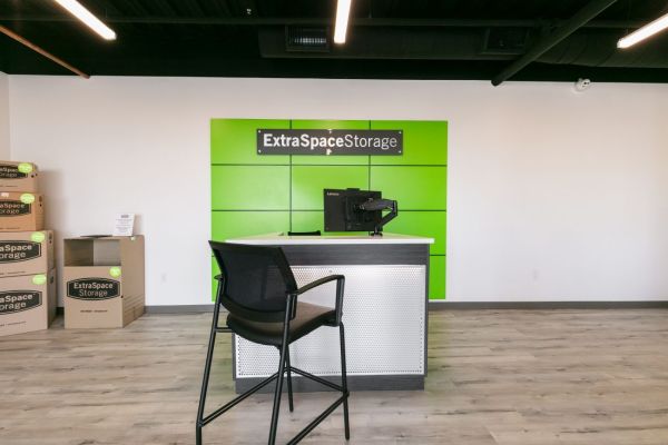 Extra Space Storage - 6490 - Miami - SW 143rd Ave - 860 Southwest 143rd Avenue