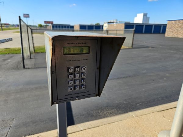 Extra Space Storage - 6556 - Rochester - Highway 14 W - 2301 U.S. 14