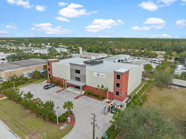 FreeUp Storage Bonita Springs - 24381 South Tamiami Trail