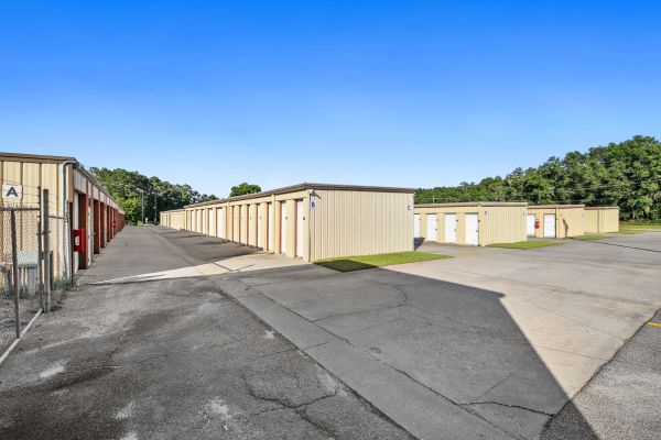 FreeUp Storage Lake Park - 130 Lakes Boulevard