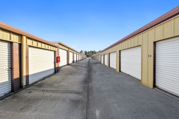 FreeUp Storage Lake Park - 130 Lakes Boulevard