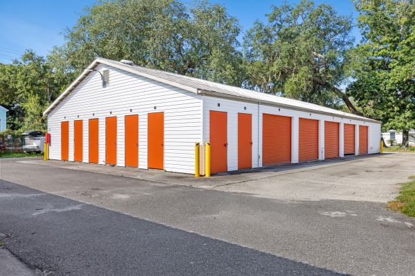 Amelia Personal Storage - 1431 Lewis Street