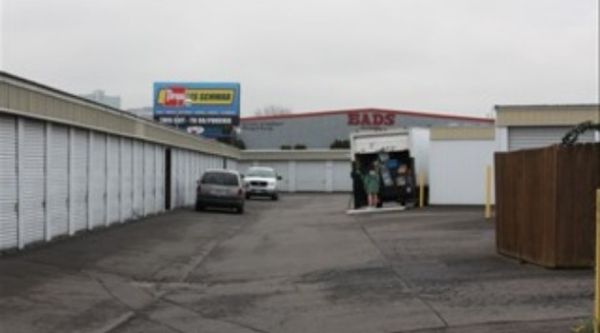 Medford Sentry Storage - 330 Earhart Street